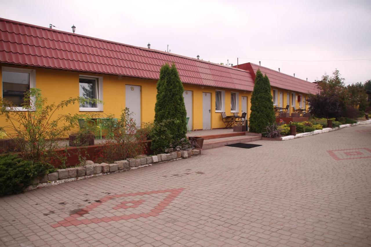 Zajazd Pod Kominkiem - Brzoza Kolo Torunia Exterior photo