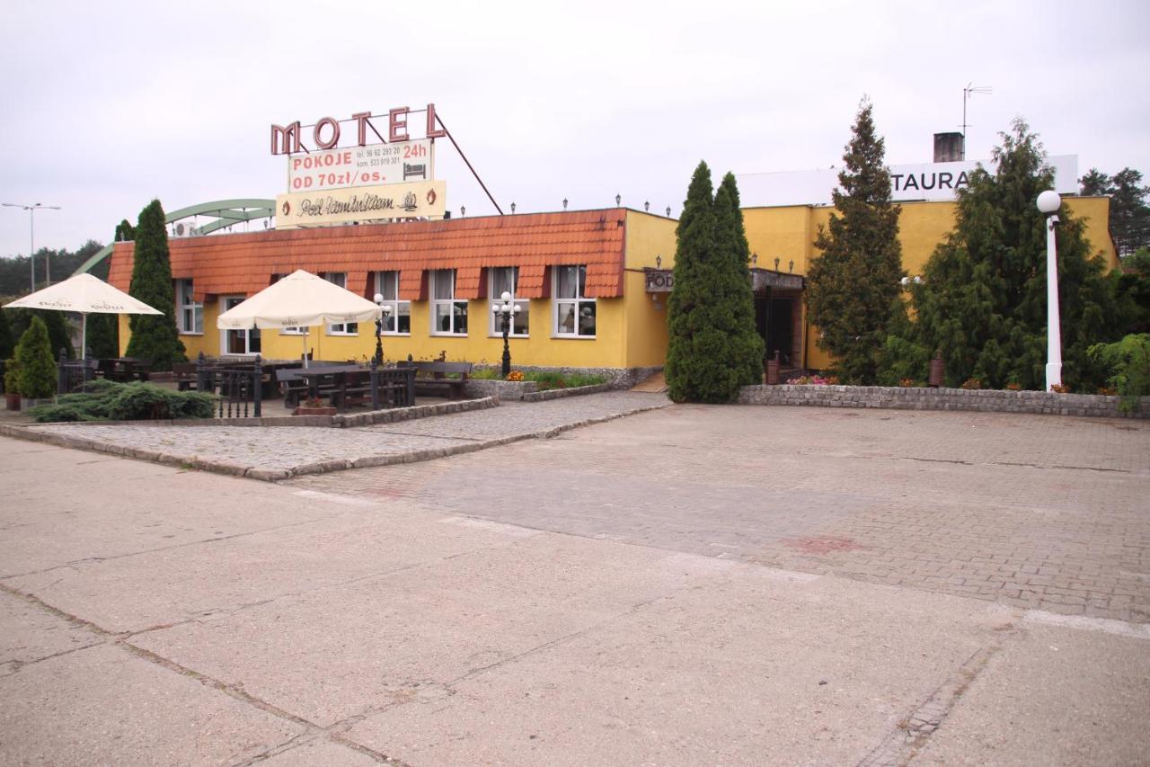 Zajazd Pod Kominkiem - Brzoza Kolo Torunia Exterior photo