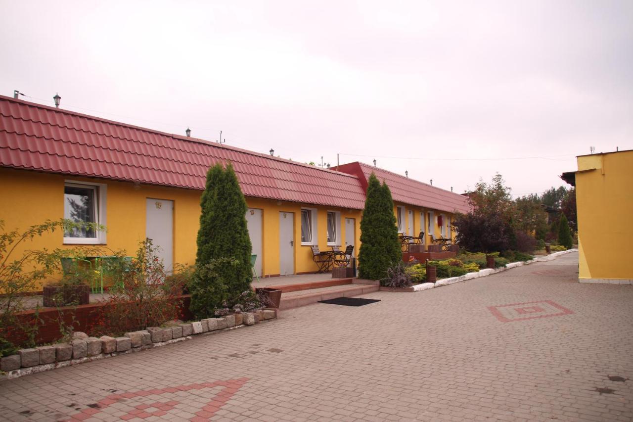 Zajazd Pod Kominkiem - Brzoza Kolo Torunia Exterior photo